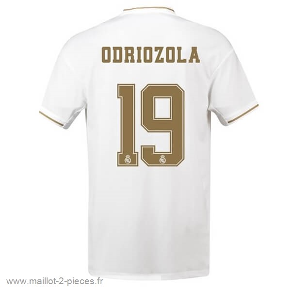 Boutique De Foot NO.19 Odriozola Domicile Maillot Real Madrid 2019 2020 Blanc